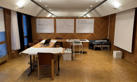 business-seminar_room_1