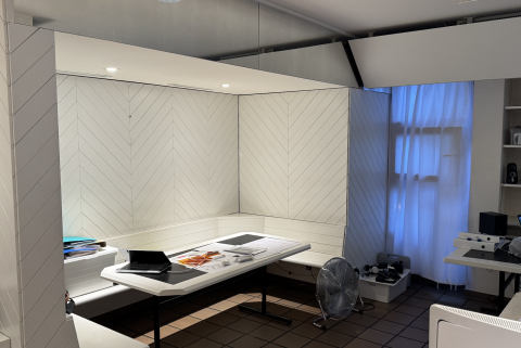 business-seminar_room_8